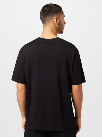 NEW ERA T-Shirt in Schwarz