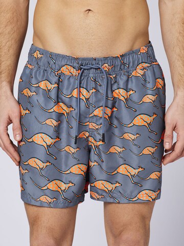 CHIEMSEE Board Shorts ' mit Kängurumotiv ' in Grey