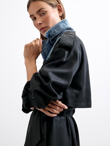 Manteau mi-saison Desigual en noir