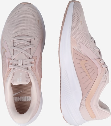 NIKE Loopschoen 'Quest 5' in Roze