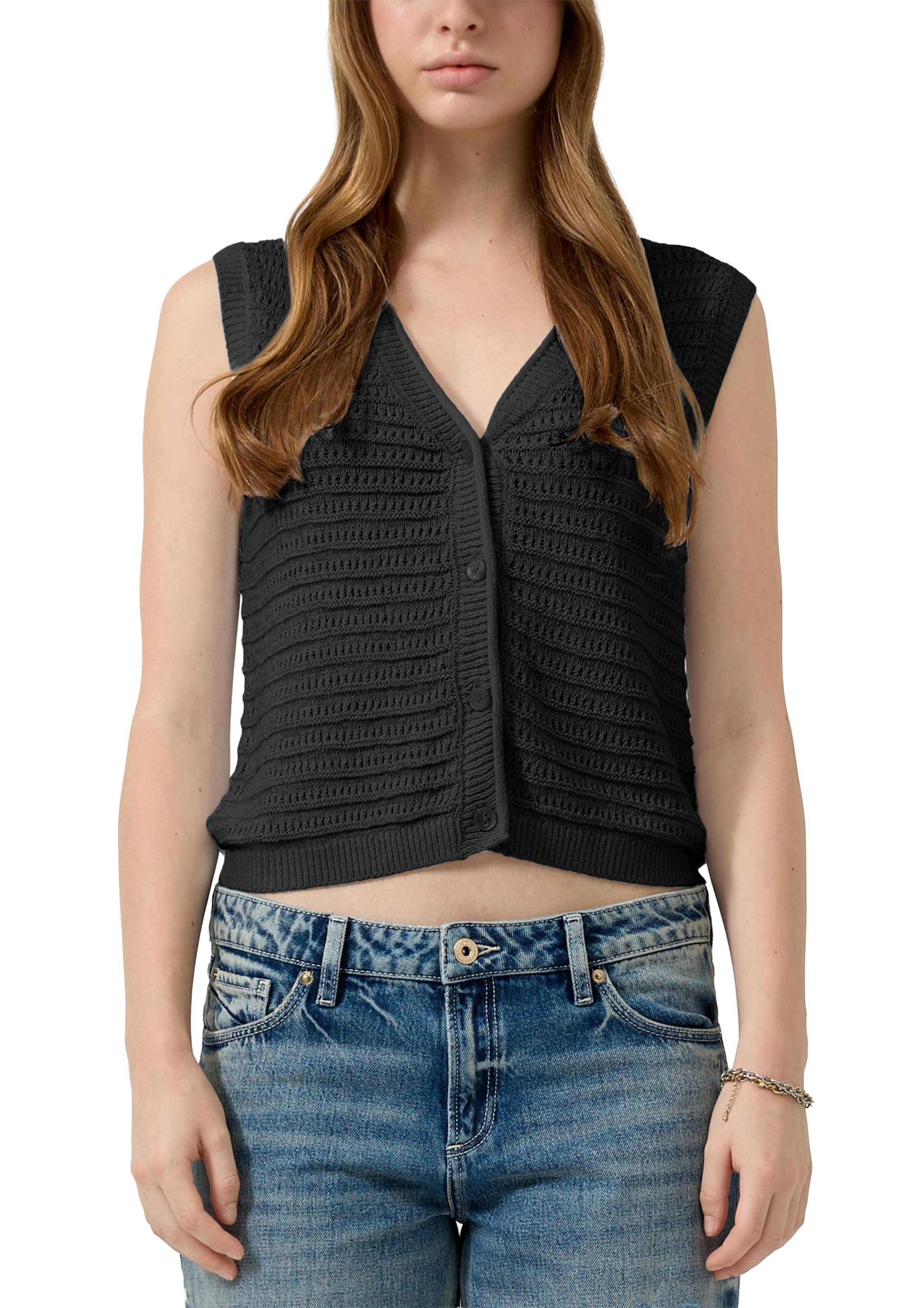 QS Vest in Black