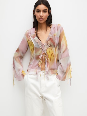 Pull&Bear Blouse in Mixed colors: front