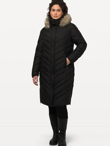 Manteau d’hiver Ulla Popken en noir : devant