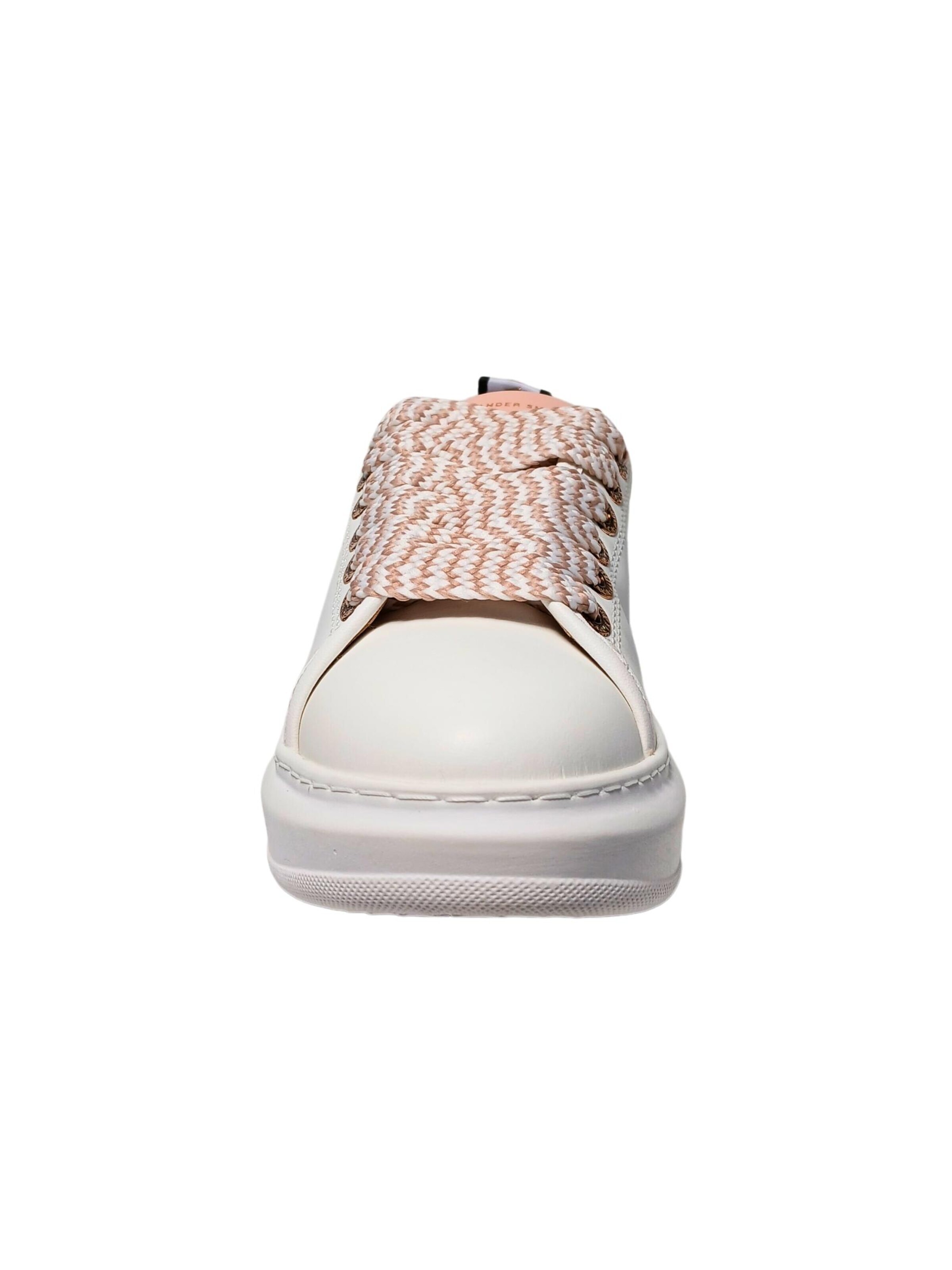 Baskets basses Alexander Smith en blanc