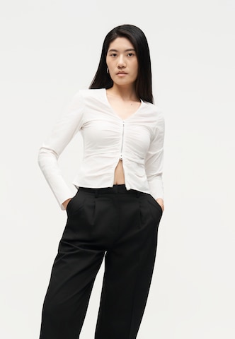 Vero Moda Tall Široke hlačnice Hlače z naborki 'VMNILA' | črna barva