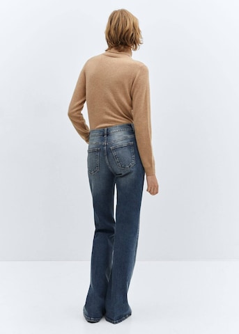 MANGO Flared Jeans 'Violeta' in Blauw