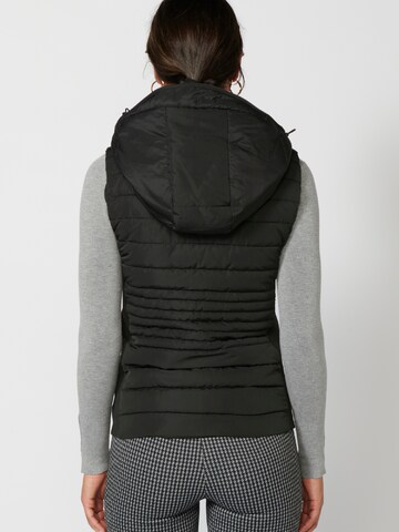 KOROSHI - Chaleco en negro