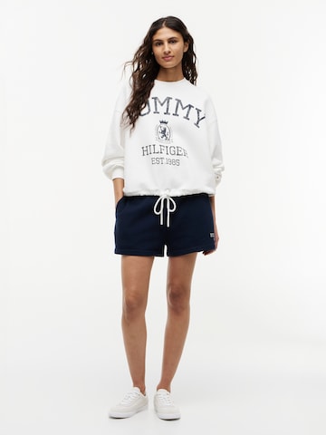 TOMMY HILFIGER Mikina 'Varsity' - Biela