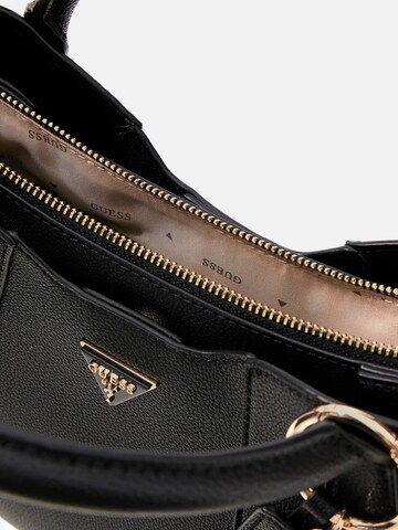 GUESS Handtasche 'Darcy' in Schwarz