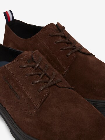 Chaussure à lacets TOMMY HILFIGER en marron