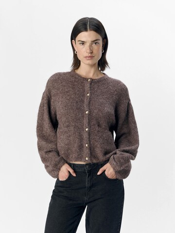 OBJECT Gebreid vest 'SAGGIA' in Bruin: voorkant