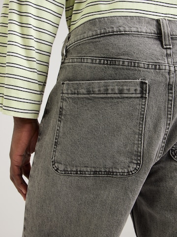 HOLLISTER Regular Farkut värissä harmaa