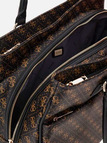 GUESS Shopper in Braun