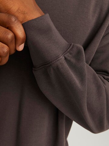 JACK & JONES - Sudadera 'JJECharge' en marrón