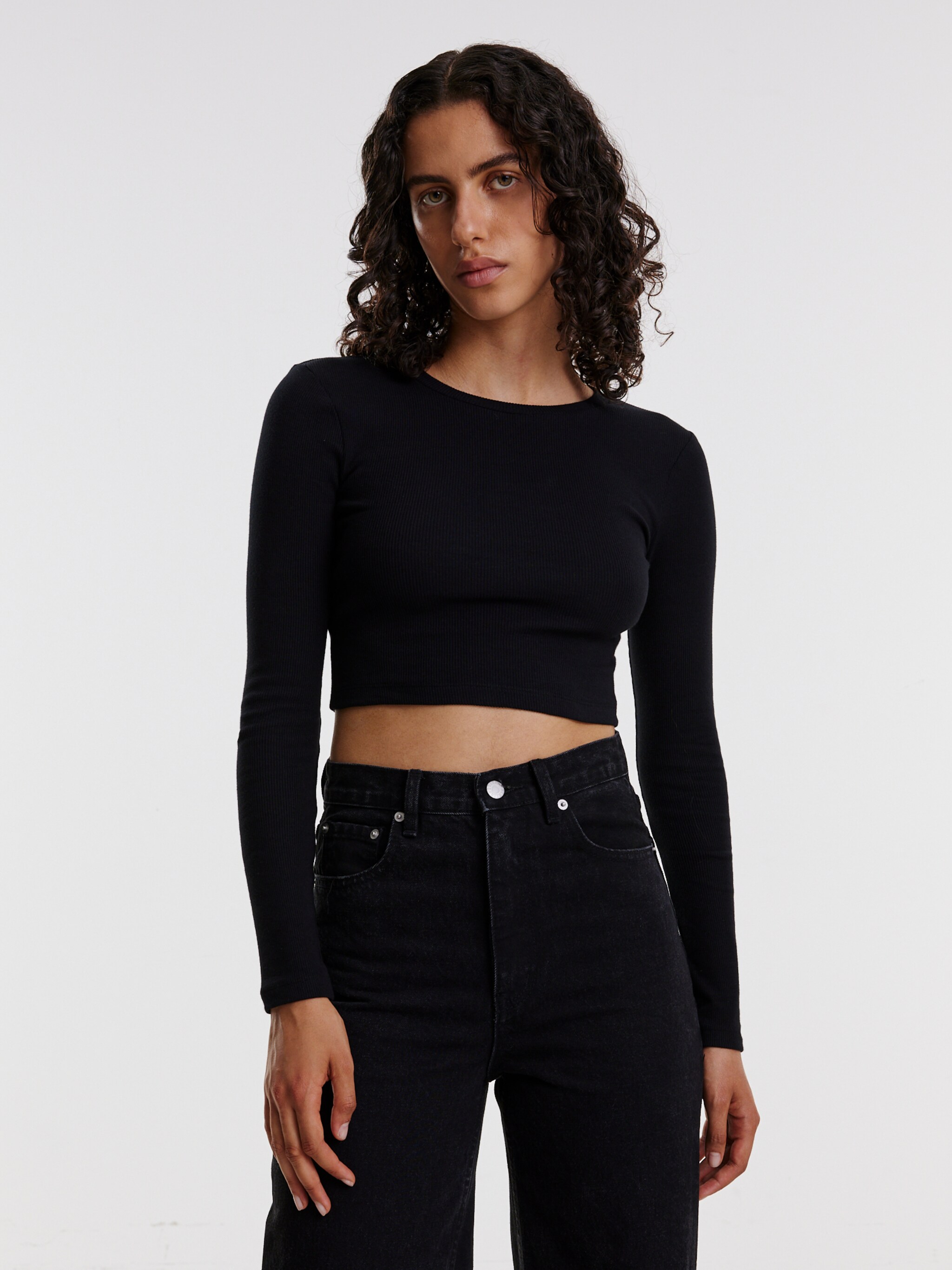 EDITED Produits T-shirt 'Oxana' noir