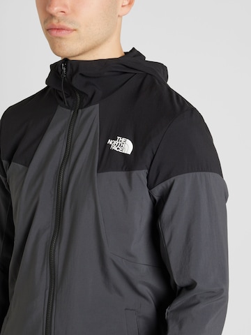 THE NORTH FACE Куртка в спортивном стиле в Серый