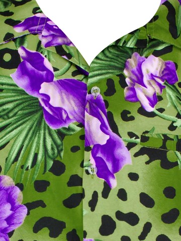 King Kameha Shirt 'Leopard Flowers' in Grün