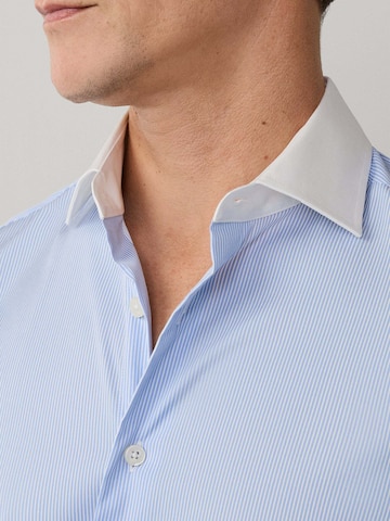 Coupe regular Chemise Hackett London en bleu