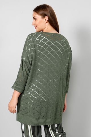 Janet & Joyce Knit Cardigan in Green