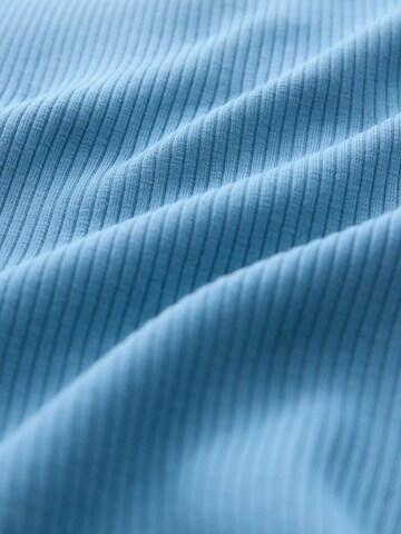 Next Top in Blue