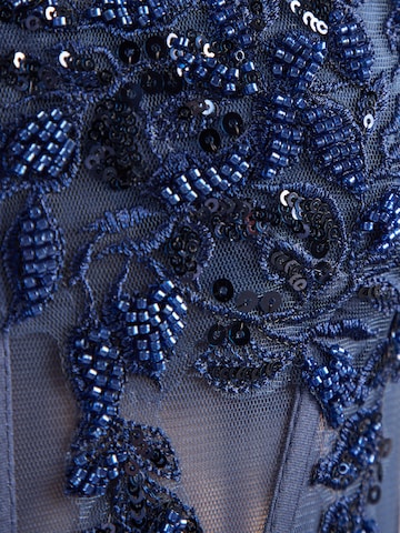 Rochie de seară de la mascara pe albastru