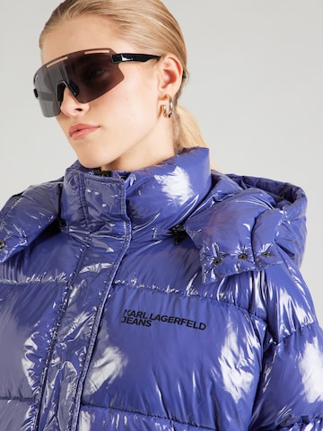 KARL LAGERFELD JEANS Talvitakki värissä sininen