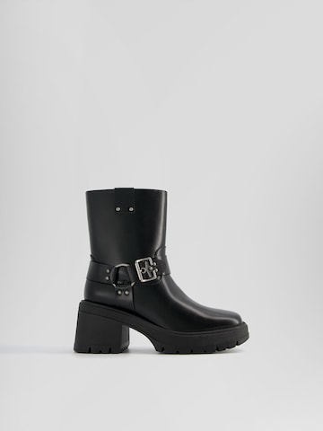 Bershka Stiefelette in Schwarz