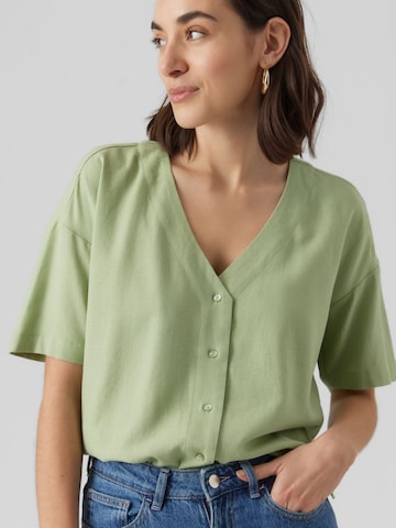 Camicia da donna 'JESMILO' di VERO MODA in verde