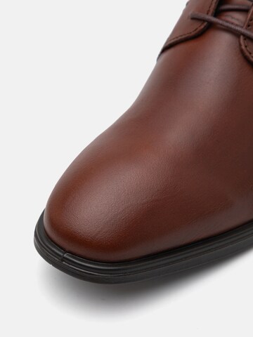 Chaussure à lacets 'Melbourne' ECCO en marron