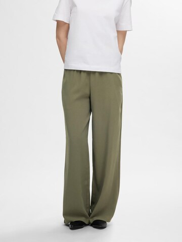 SELECTED FEMME - Loosefit Pantalón 'SLFTinni' en verde: frente