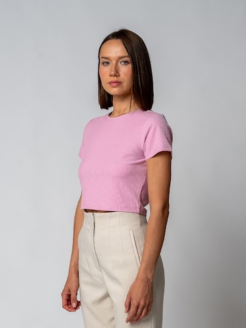 GORG Shirt 'Geripptes Cropped T-Shirt' in Purple