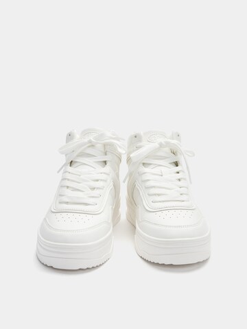 Pull&Bear Sneakers hoog in Wit