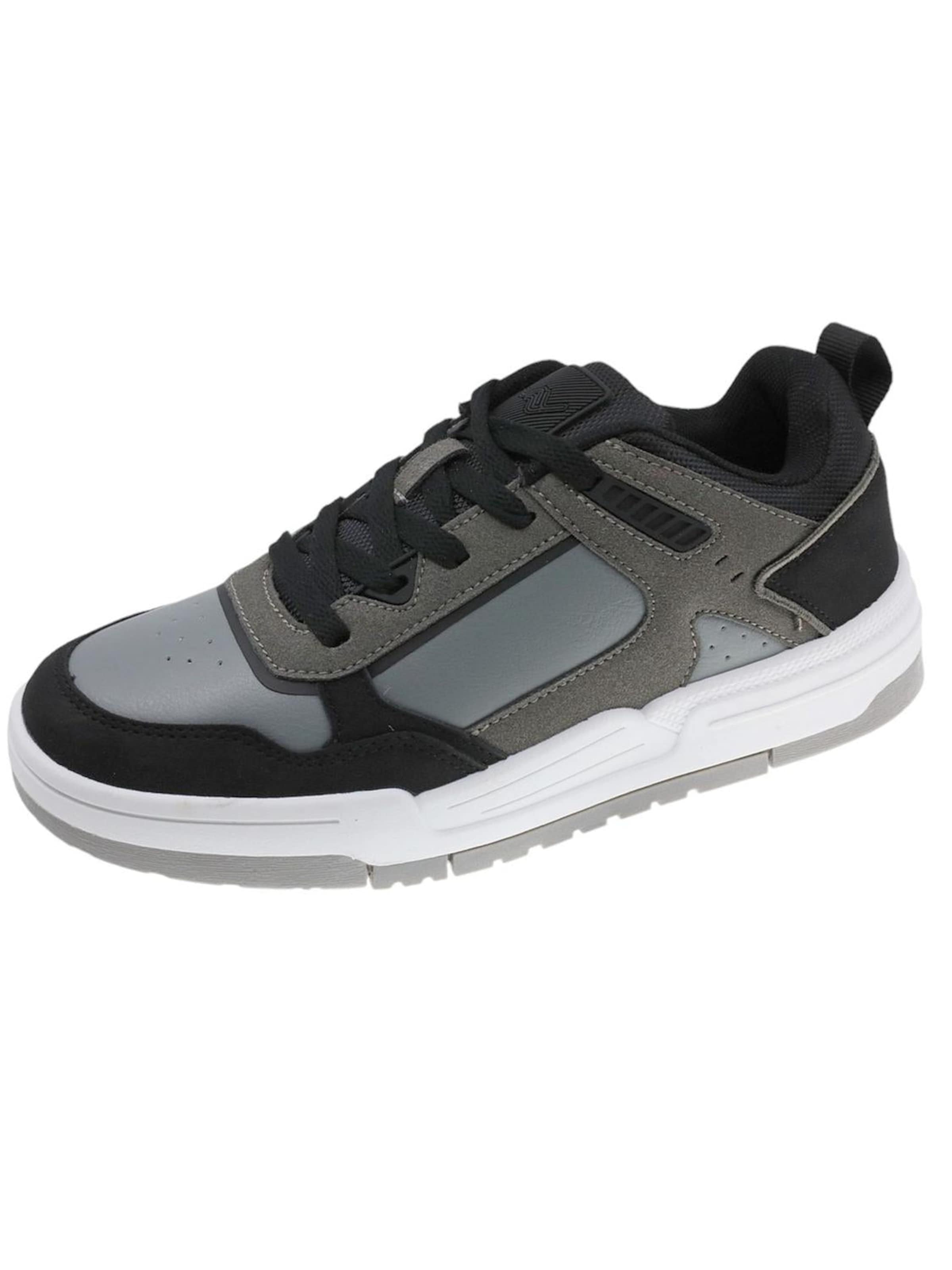 Beppi Sneakers in Black: front