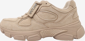 GUESS - Sapatilhas baixas em bege: frente