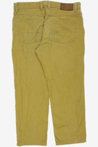 bugatti Jeans 34 in Gelb