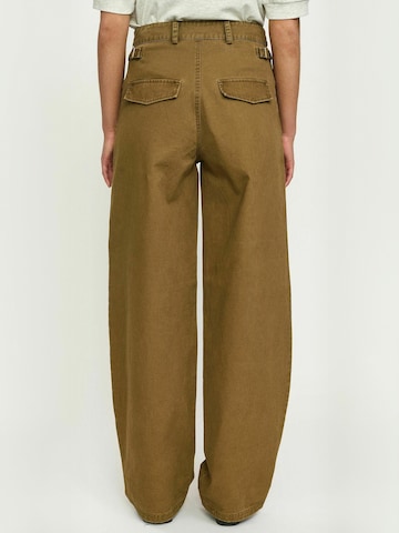 Soft Rebels Regular Jeans ' SRTrenitty ' in Bruin: terug