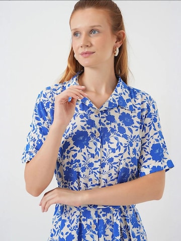 Hiccup - Vestidos camiseiros em azul