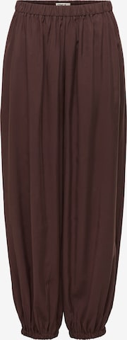 ONLY Tapered Housut 'ONLSCARLY' värissä ruskea: etupuoli