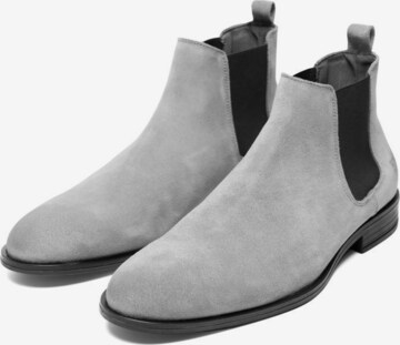 Bianco Chelsea Boots in Grey