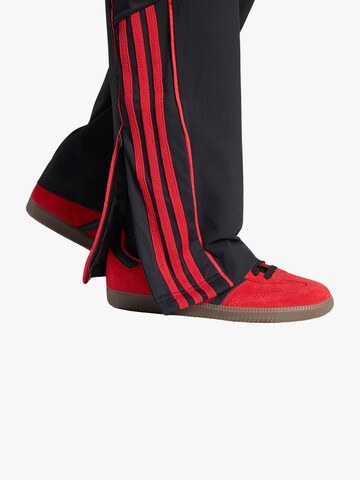 ADIDAS Regular Joggers in Schwarz