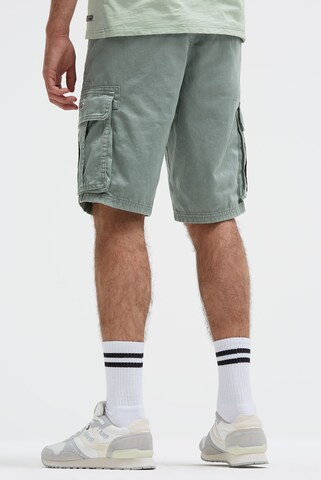 CAMP DAVID Regular Cargo Pants in Green