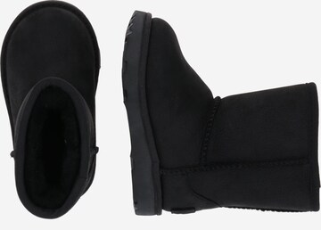 UGG - Botas de nieve 'Classic Short 2 WP' en negro