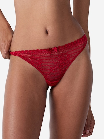 String 'Panama' di ETAM in rosso: frontale