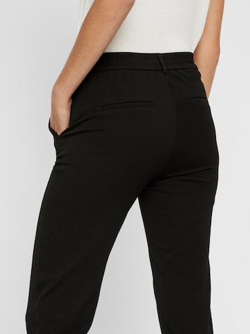 Coupe slim Pantalon 'Maya' VERO MODA en noir