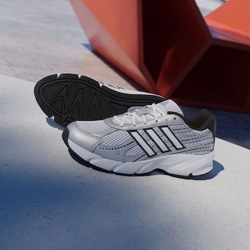 ADIDAS SPORTSWEAR Rövid szárú sportcipők 'Technochaos 2000' - fehér