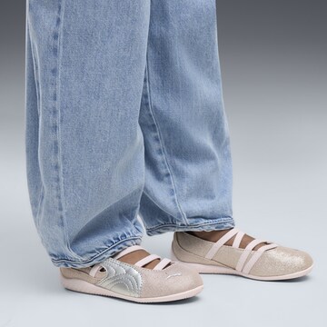 Baskets PUMA en rose : devant
