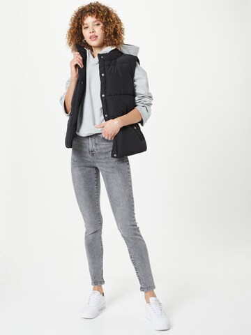 Skinny Jean 'SOPHIA' VERO MODA en gris