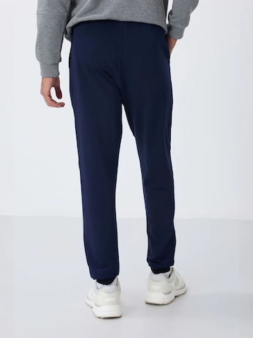 Tommy Life Tapered Workout Pants 'Jogginghose' in Blue