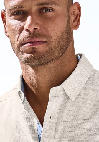 H.I.S - Ajuste regular Camisa en beige