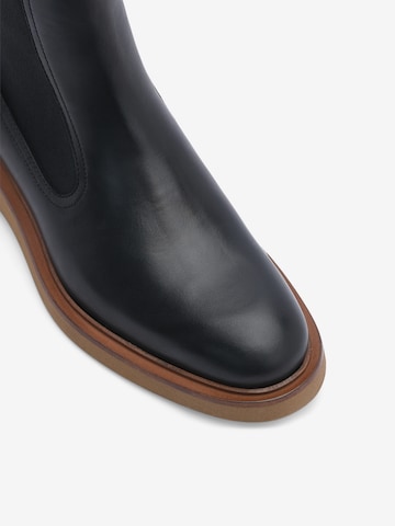 LOTTUSSE Chelsea Boots ' Alexa ' in Schwarz